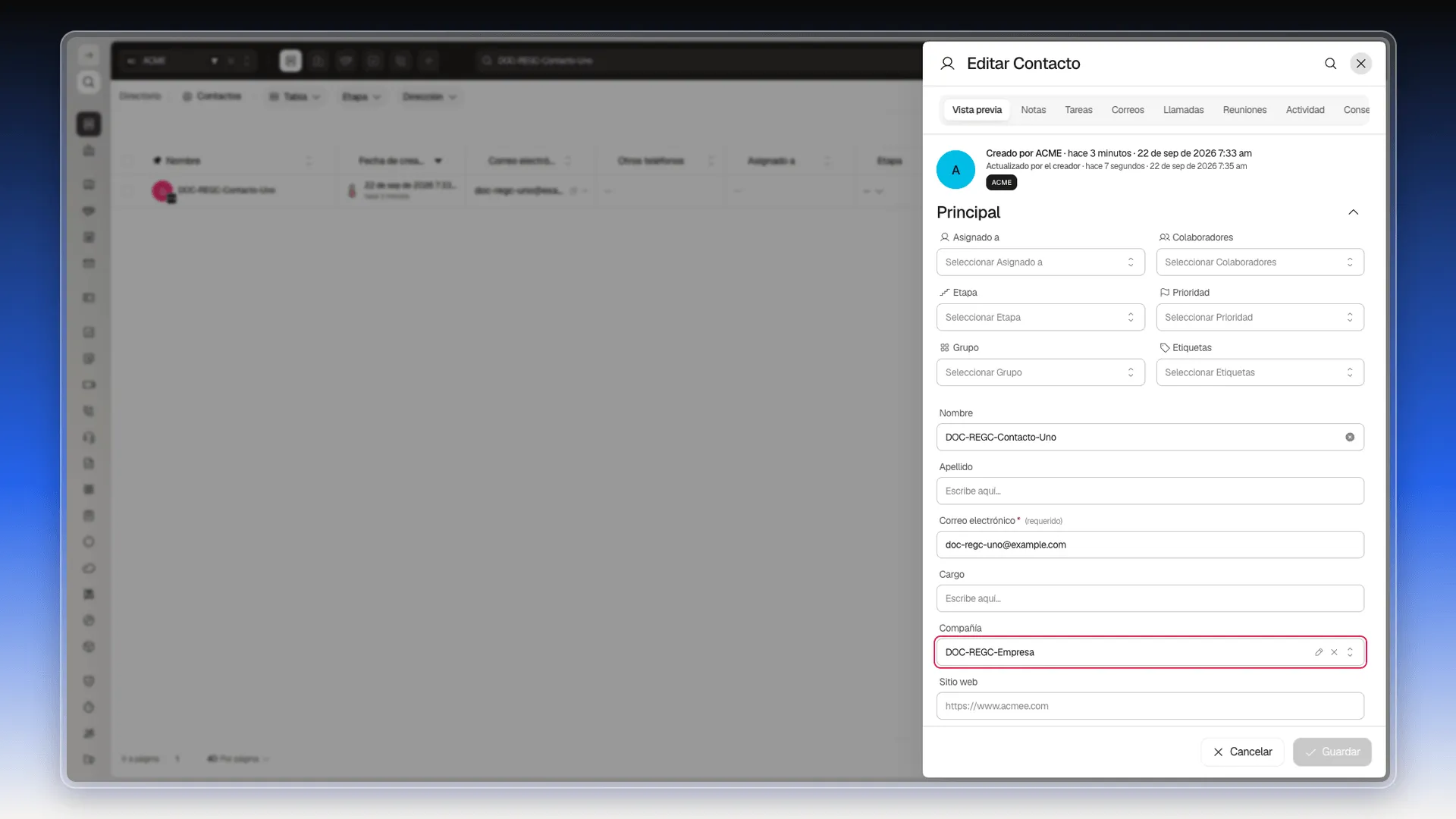 Campo Compañía en la ficha de un contacto, con los íconos de editar, quitar y expandir