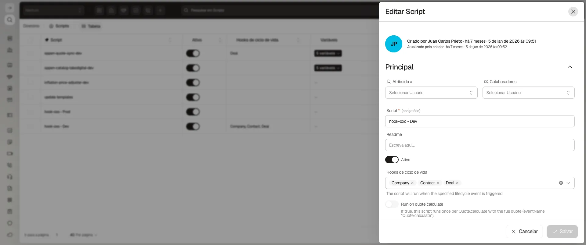 Formulário Editar Script com Hooks de ciclo de vida em Company, Contact e Deal, e a nota 'The script will run when the specified lifecycle event is triggered'
