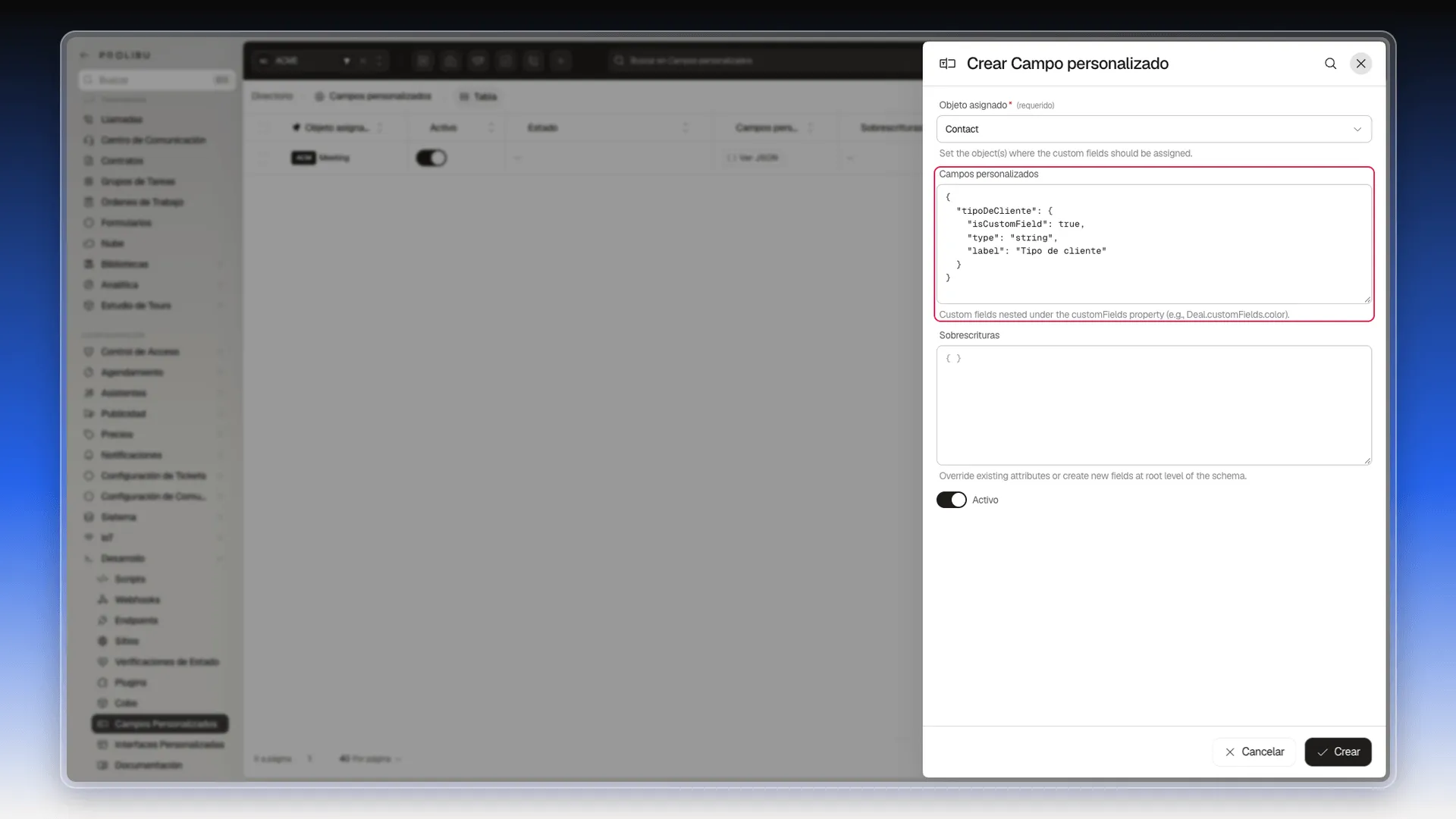 Panel Crear Campo personalizado con Contact en Objeto asignado, el editor Campos personalizados resaltado con el ejemplo tipoDeCliente y Activo encendido