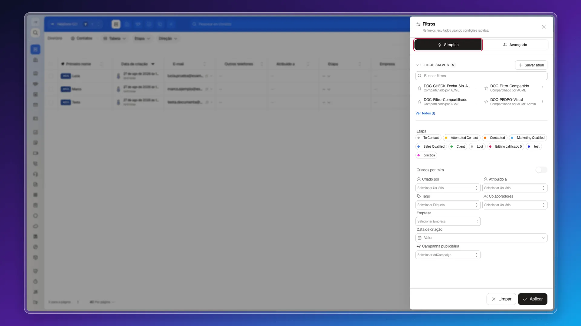 Painel de Filtros aberto no modo Simples sobre a tabela de Contatos, com a aba Simples destacada