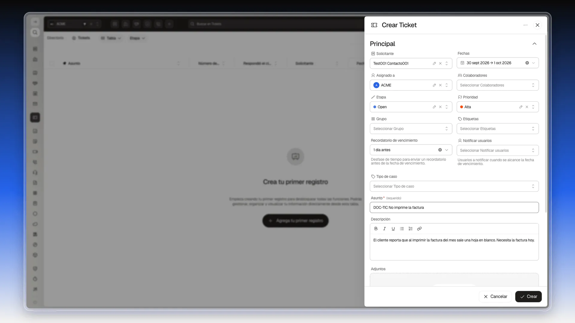 Formulario de ticket completo, con solicitante, prioridad, fechas, recordatorio, asunto y descripción escritos