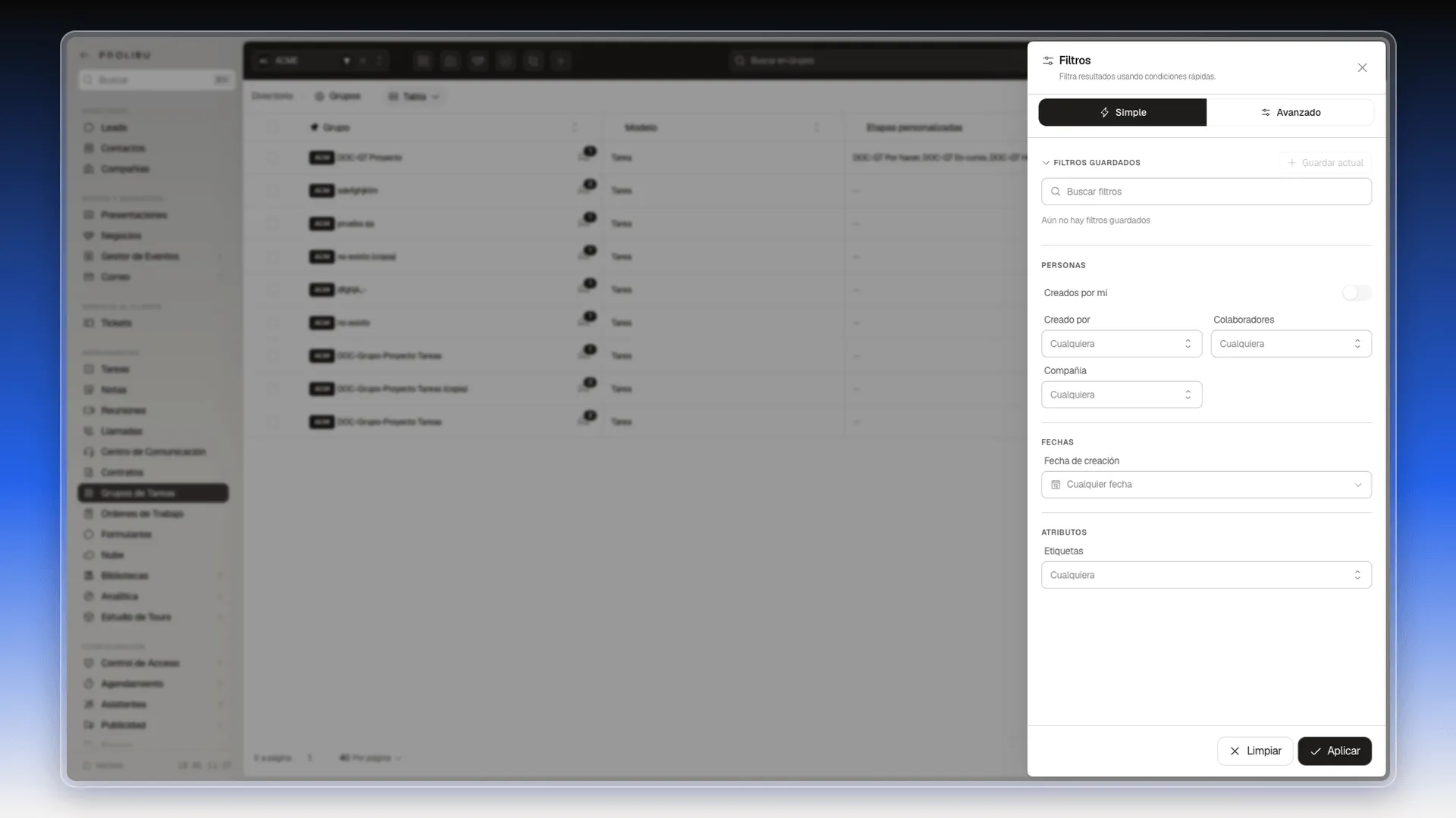 Panel Filtros con las pestañas Simple y Avanzado, y los bloques Personas, Fechas y Atributos