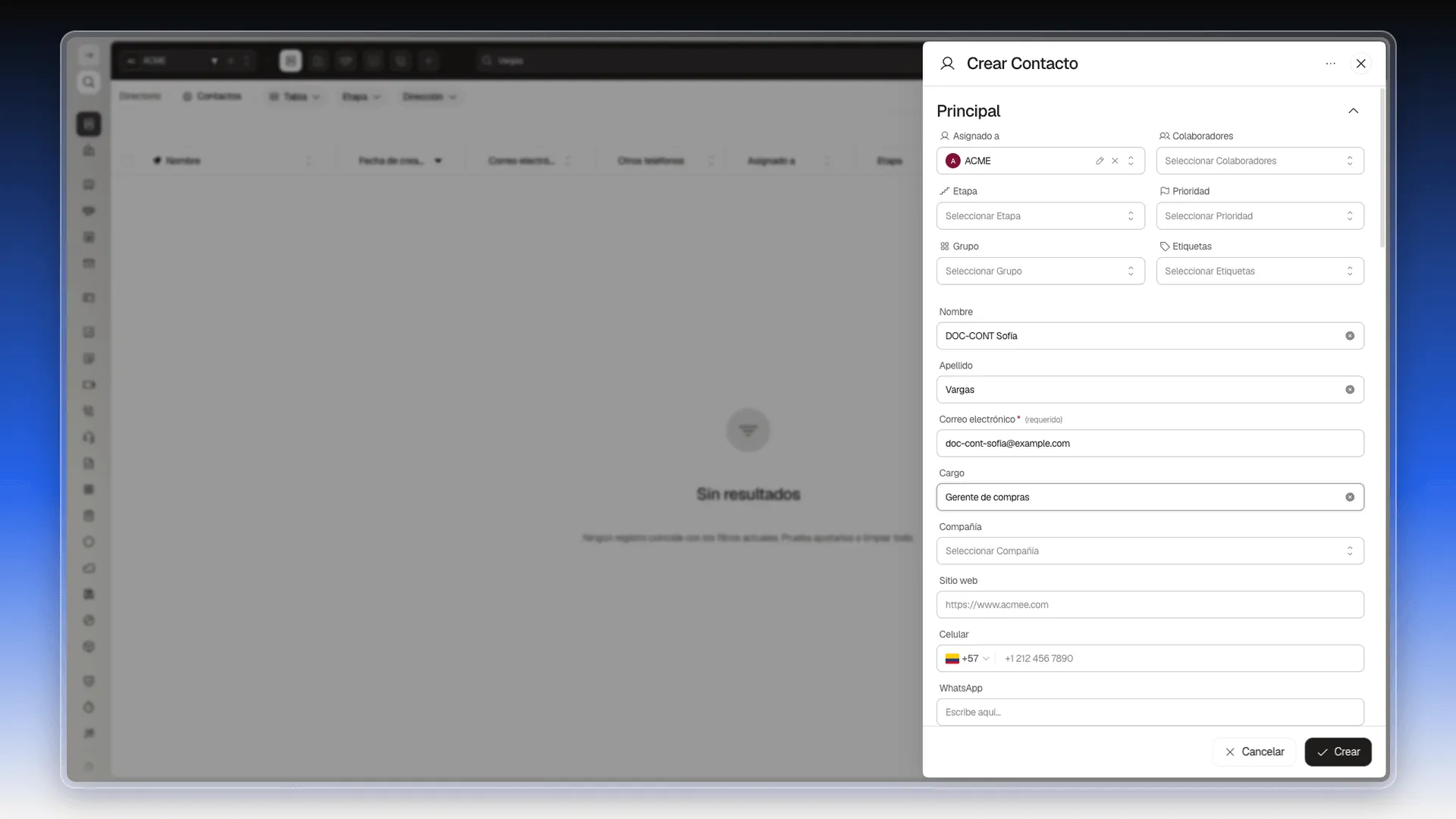 Panel Crear Contacto con el nombre, el apellido, el correo y el cargo ya escritos