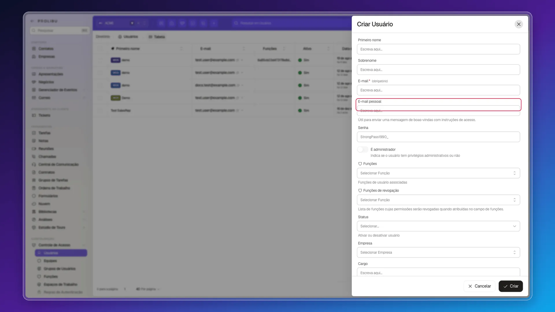 Formulário Criar Usuário com o campo E-mail pessoal destacado, entre o E-mail de acesso e a Senha