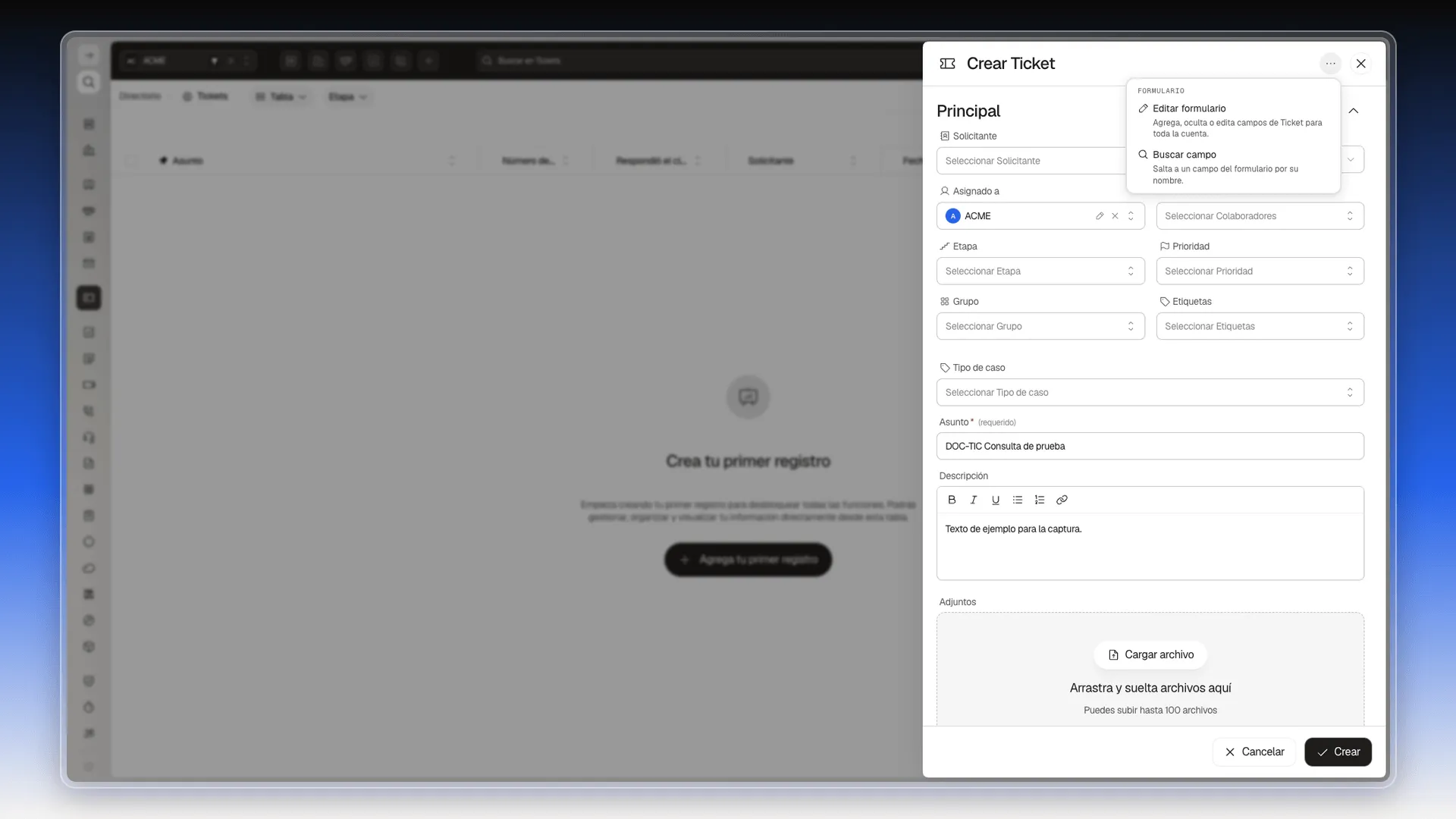 Menú de tres puntos del formulario Crear Ticket con las opciones Editar formulario y Buscar campo
