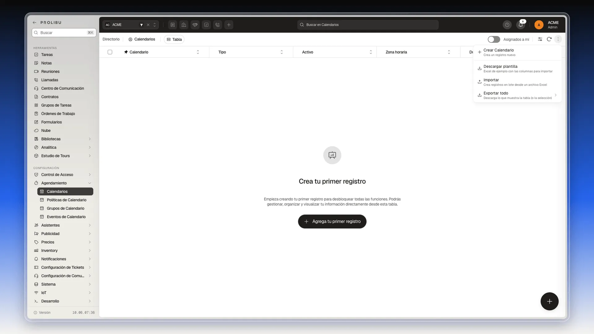 Menú Más acciones abierto con Crear Calendario, Descargar plantilla, Importar y Exportar todo