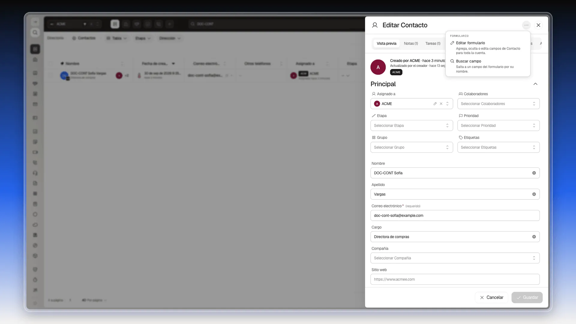 Menú de tres puntos del panel Editar Contacto con las opciones Editar formulario y Buscar campo