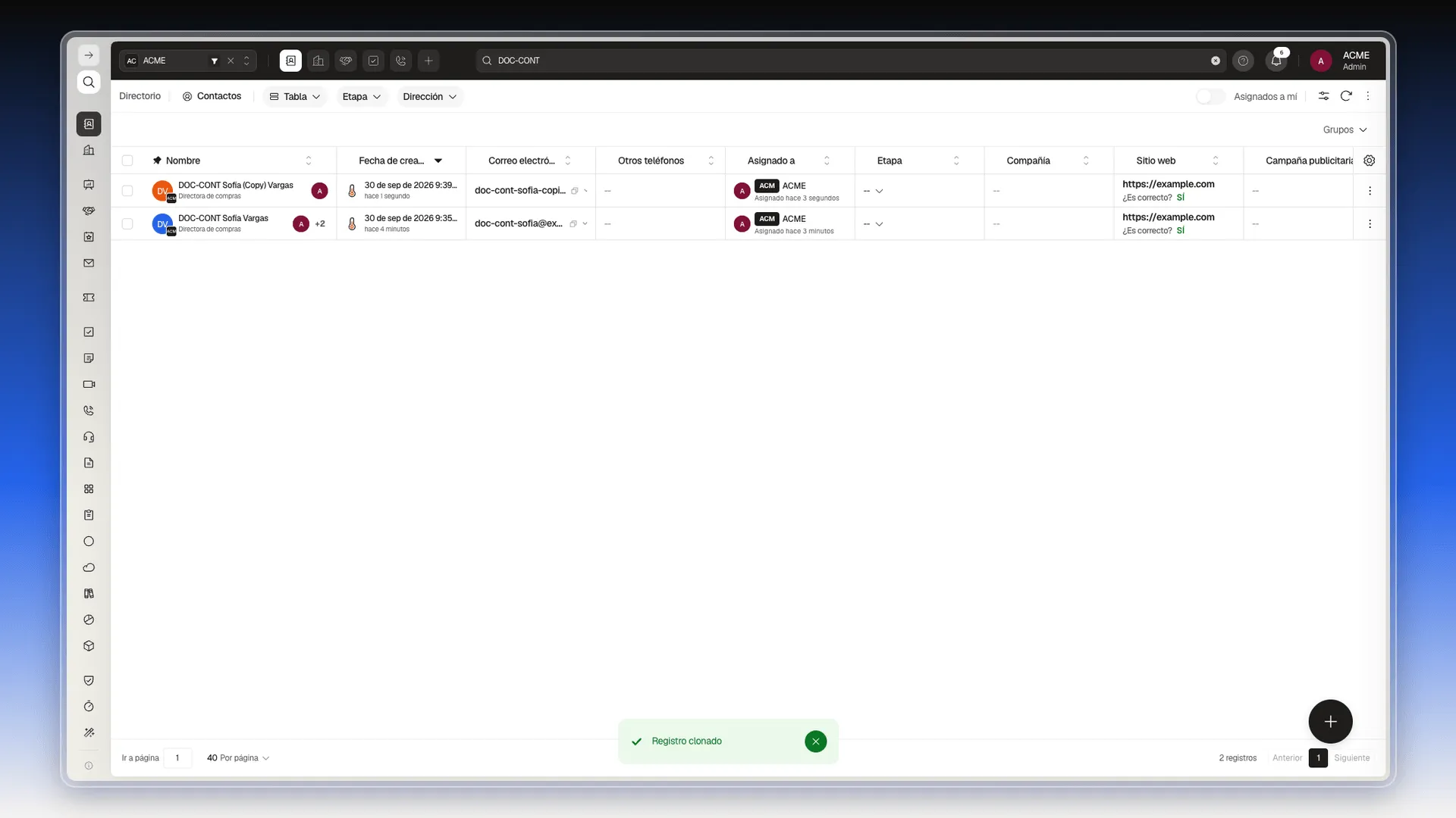 Lista de Contactos con el aviso Registro clonado y el contacto clonado, con Copy en el nombre, sobre el original