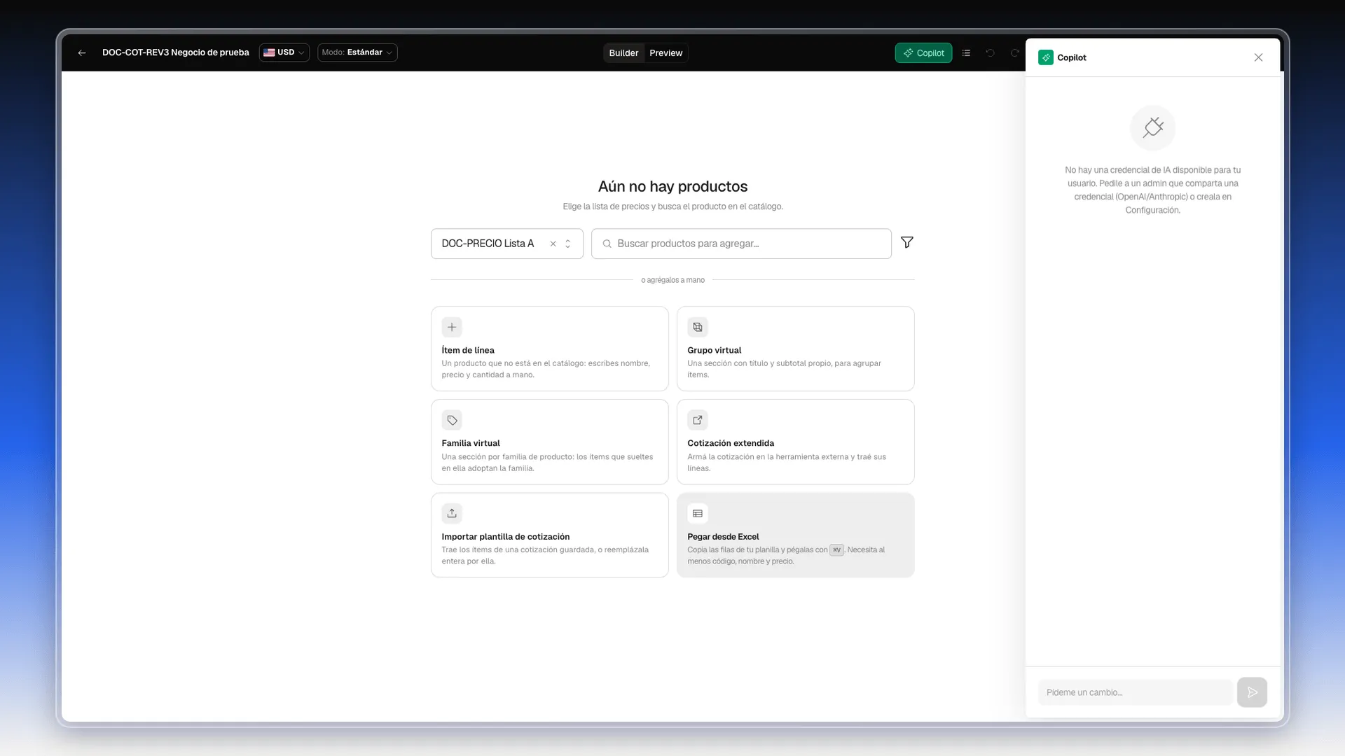 Panel Copilot abierto a la derecha del cotizador, con el aviso de que no hay una credencial de IA disponible y el campo Pídeme un cambio… abajo